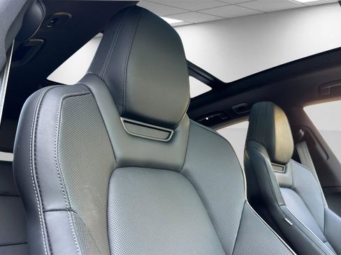 New 2025 Porsche Macan Electric image 18