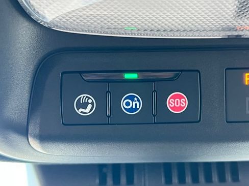 Used 2024 Chevrolet Colorado Trail Boss w/ Advanced Trailering Package AWD/4WD image 9