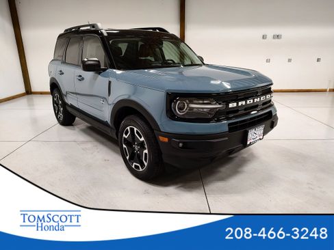 Used 2023 Ford Bronco Sport Outer Banks w/ Tech Package AWD/4WD image 1