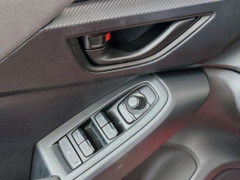 Used 2024 Subaru Crosstrek 2.0i Premium image 15