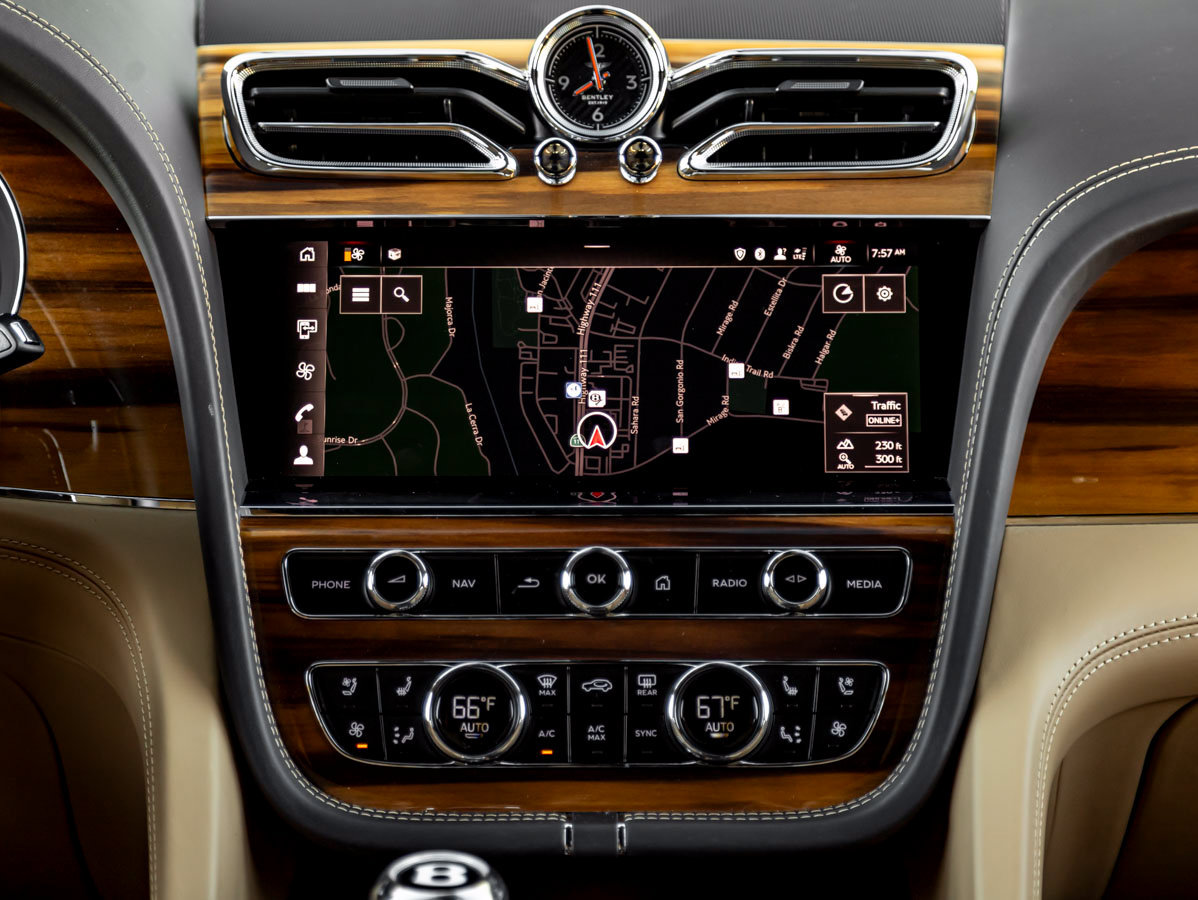 Used 2023 Bentley Bentayga AWD/4WD image 27
