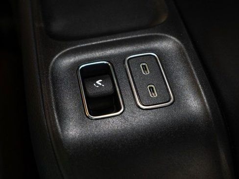 New 2026 Mercedes-Benz GLS 580 4MATIC image 40