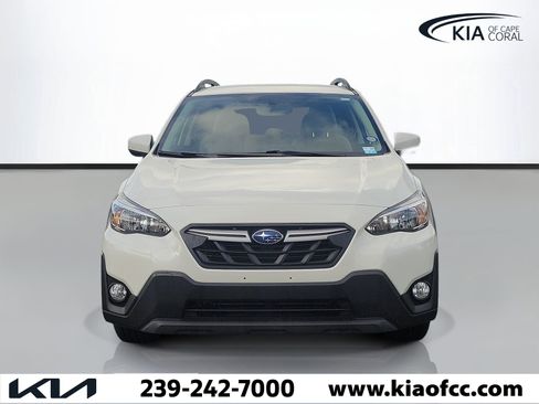 Used 2023 Subaru Crosstrek 2.0i Premium w/ Popular Package #3 AWD/4WD image 2