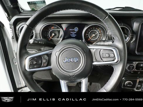 Used 2021 Jeep Wrangler Unlimited Sahara AWD/4WD image 9