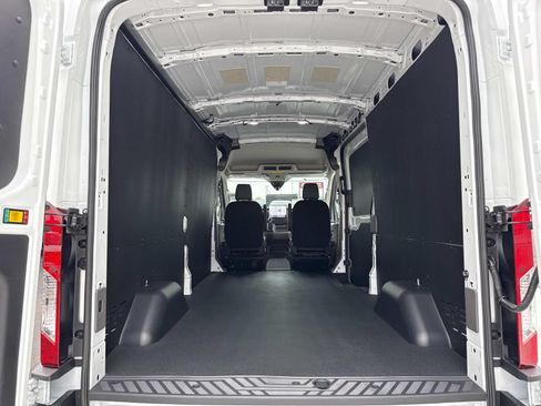 New 2026 Ford Transit 250 148 Medium Roof w/ Load Area Protection Package RWD image 12