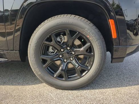 New 2025 Jeep Wagoneer Series II image 10