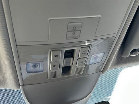 New 2025 Volkswagen Taos SEL image 50