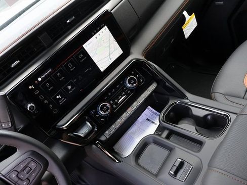New 2026 GMC Sierra 2500 AT4 w/ AT4 Premium Plus Package AWD/4WD image 24