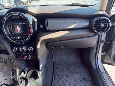 Used 2020 MINI Cooper 4-Door Hardtop FWD image 27
