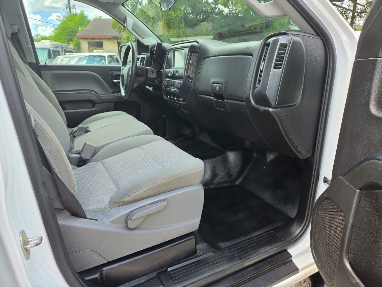 Used 2018 Chevrolet Silverado 2500 W/T RWD image 18