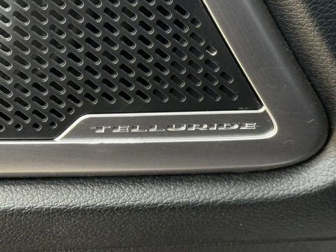 Used 2025 Kia Telluride S image 21
