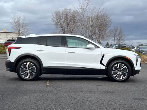 New 2026 Chevrolet Blazer EV LT image 8