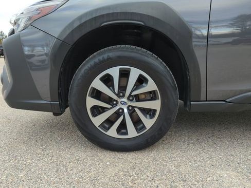Used 2023 Subaru Outback Premium image 33