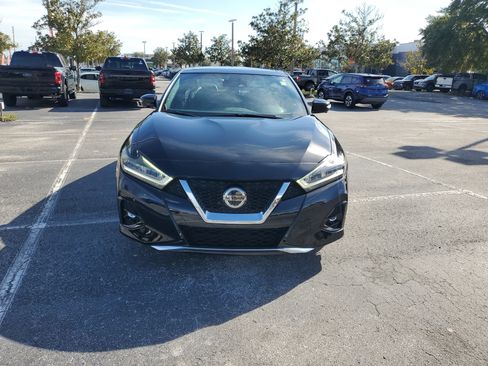 Certified 2019 Nissan Maxima SR w/ Premium Package image 2