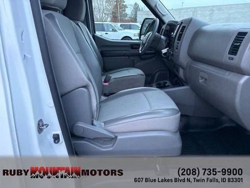 Used 2019 Nissan NV 2500 S image 25