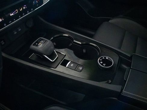 Used 2024 Nissan Rogue SV w/ SV Premium Package image 30