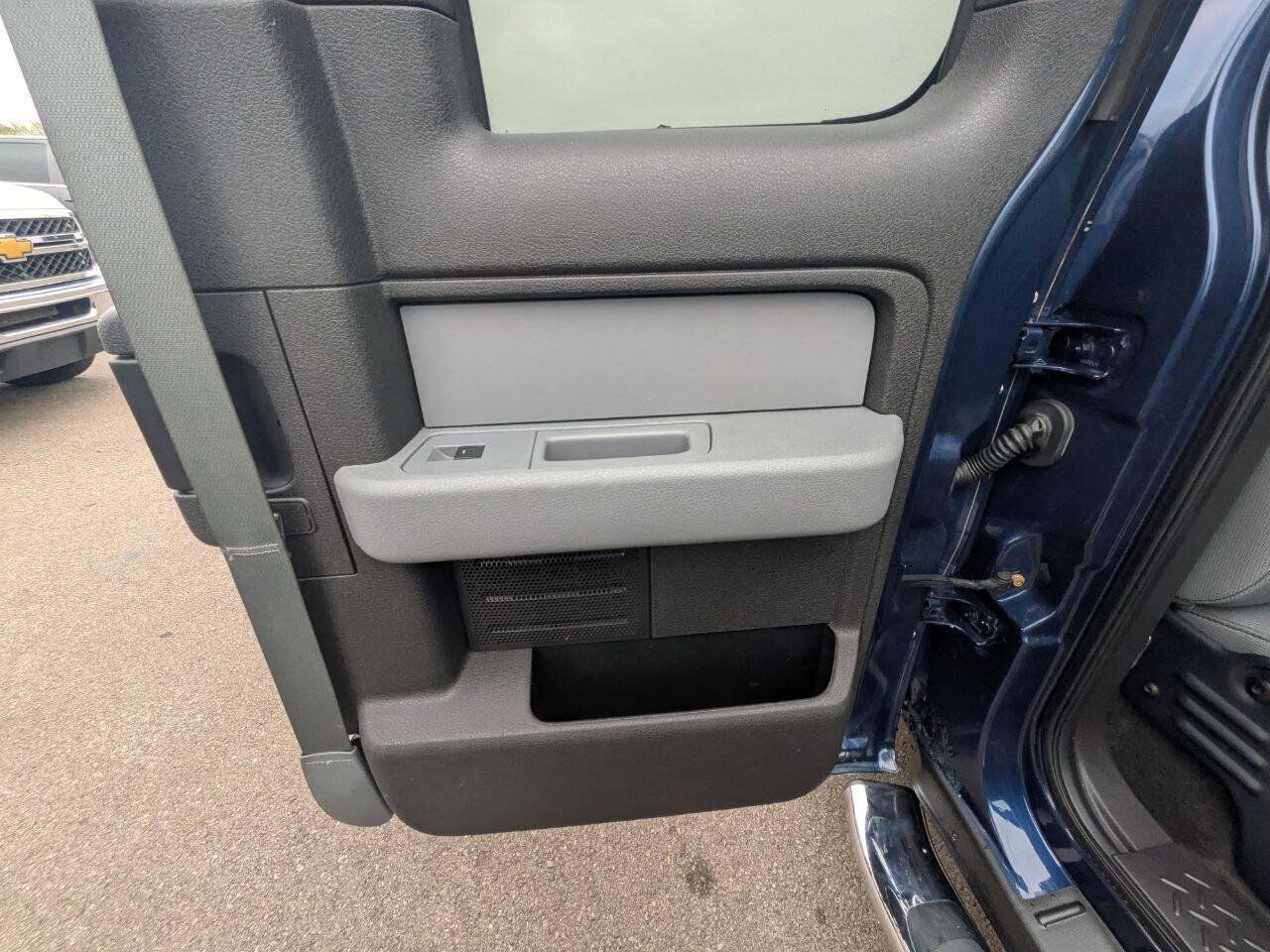 Used 2011 Ford F150 XLT w/ XLT Chrome Pkg RWD image 25