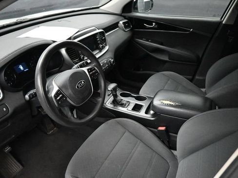 Used 2020 Kia Sorento FWD V6 image 14