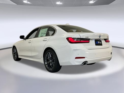 Used 2025 BMW 330i xDrive Sedan w/ Premium Package AWD/4WD image 2