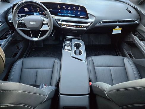New 2026 Cadillac Lyriq Luxury image 13