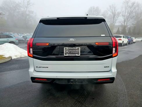 Used 2025 Ford Expedition Max Platinum w/ Stealth Appearance Package image 9