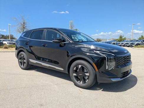 New 2026 Kia Sportage LX FWD image 2