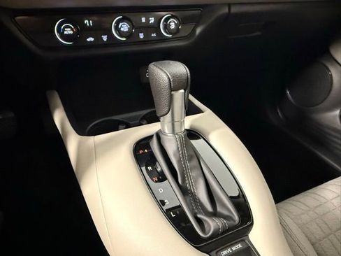 Used 2023 Honda HR-V LX image 23