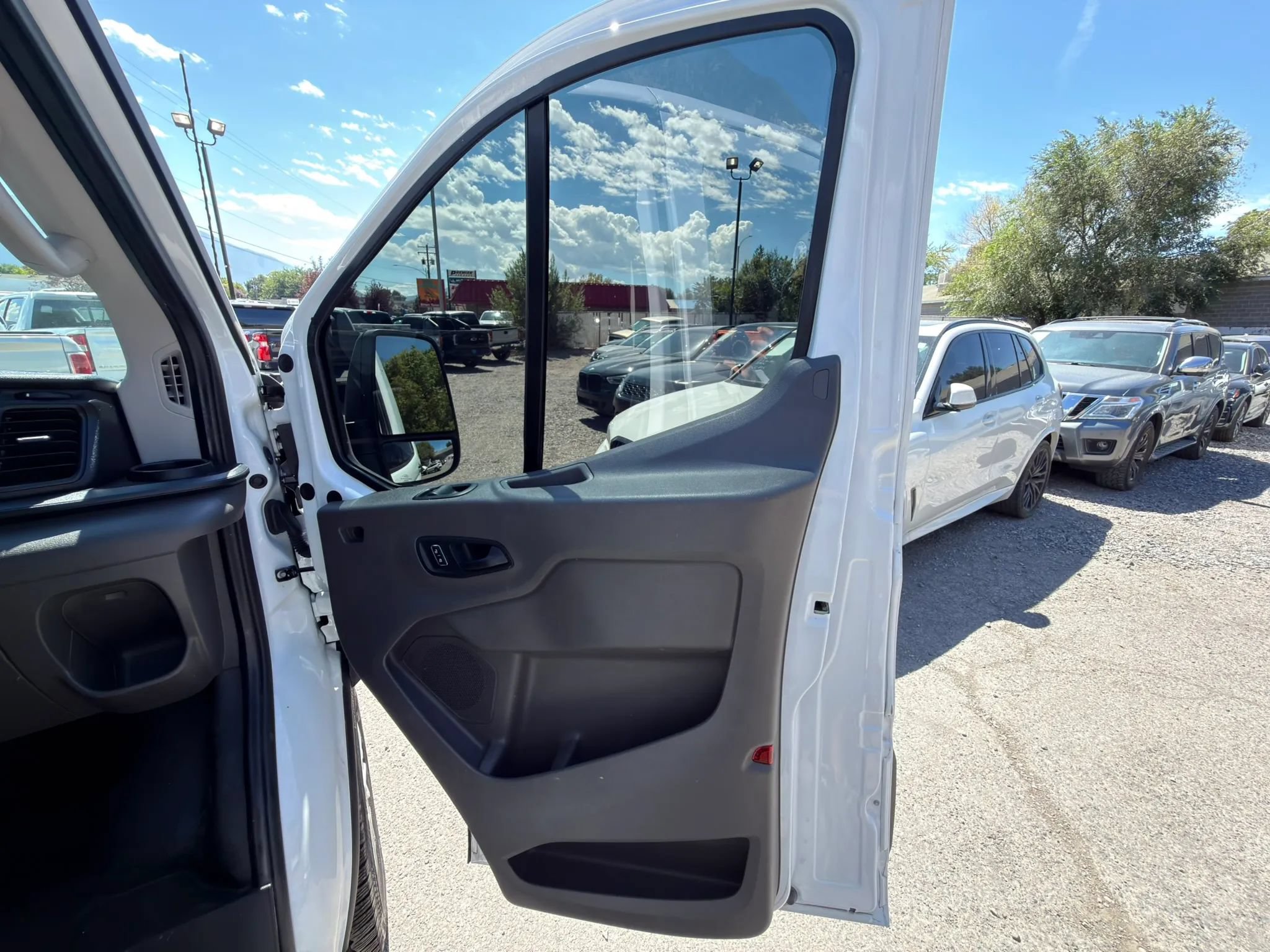 Used 2024 Ford Transit 250 Low Roof w/ Exterior Upgrade Package RWD image 12