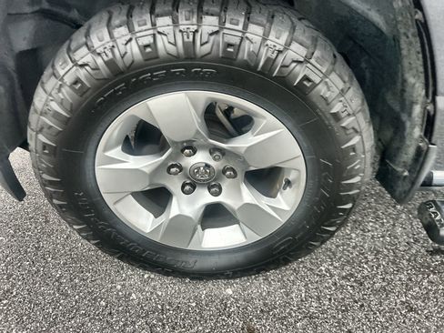 Used 2019 RAM 1500 Big Horn image 13