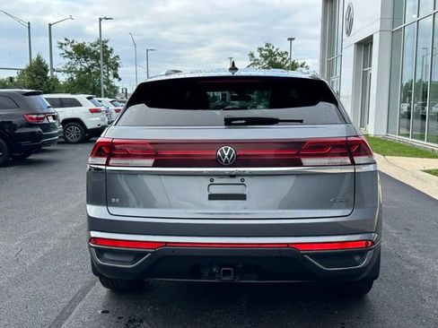 Certified 2024 Volkswagen Atlas Cross Sport SE AWD/4WD image 5