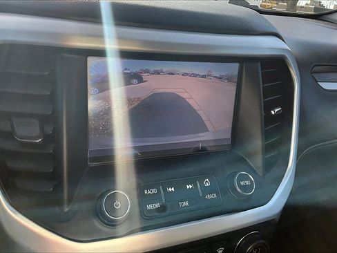 Used 2018 GMC Acadia SLT image 30