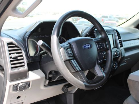 Used 2019 Ford F250 XLT w/ Snow Plow Prep Package AWD/4WD image 10