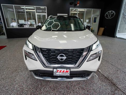 Used 2023 Nissan Rogue Platinum image 6