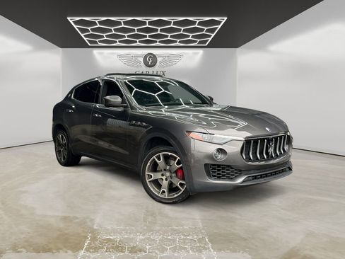 Used 2018 Maserati Levante image 7