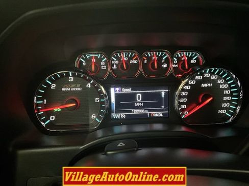 Used 2018 Chevrolet Silverado 1500 LT w/ All Star Edition AWD/4WD image 27