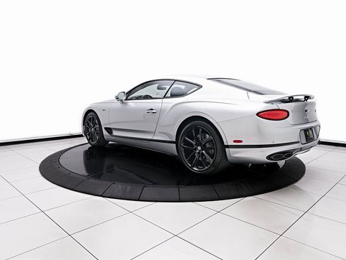 Used 2024 Bentley Continental GT image 14