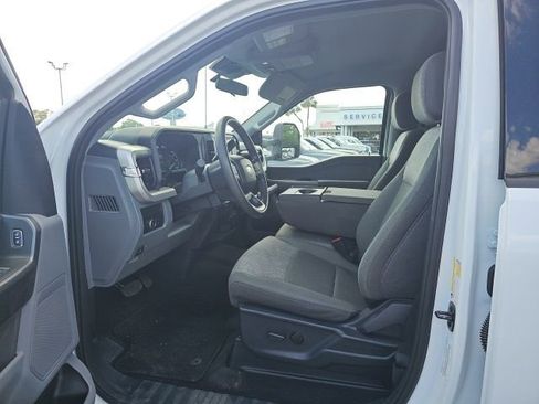 Used 2025 Ford F250 XLT image 6