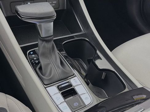 Used 2025 Hyundai Tucson SE image 20