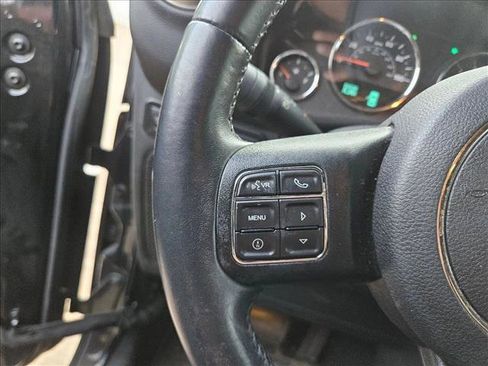 Used 2017 Jeep Wrangler Unlimited Rubicon w/ Connectivity Group image 17