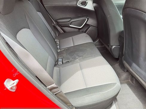 Used 2022 Kia Soul LX w/ Technology Package FWD image 17