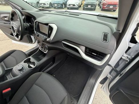 Used 2022 GMC Terrain SLE w/ Driver Convenience Package AWD/4WD image 32