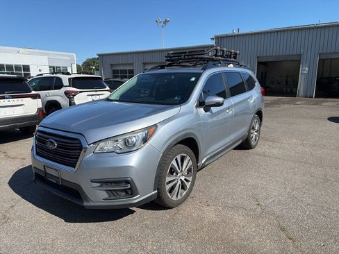 Used 2020 Subaru Ascent Limited w/ Technology Package AWD/4WD image 2