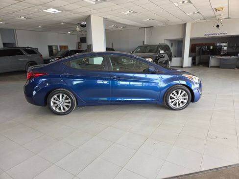 Used 2016 Hyundai Elantra SE w/ Option Group 02 FWD image 8