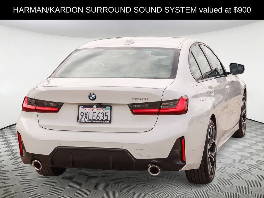 Used 2026 BMW 330i Sedan w/ M Sport Package RWD image 4
