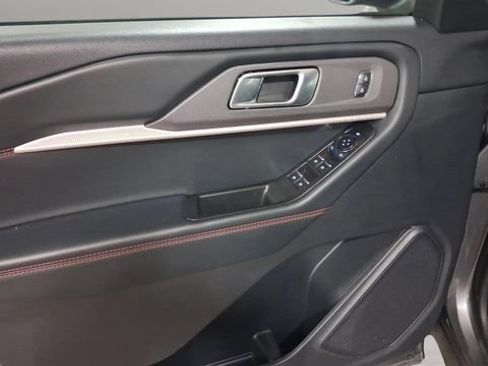 Used 2025 Ford Explorer ST-Line AWD/4WD image 24
