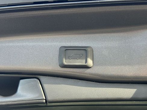 Used 2025 Toyota RAV4 XLE image 30