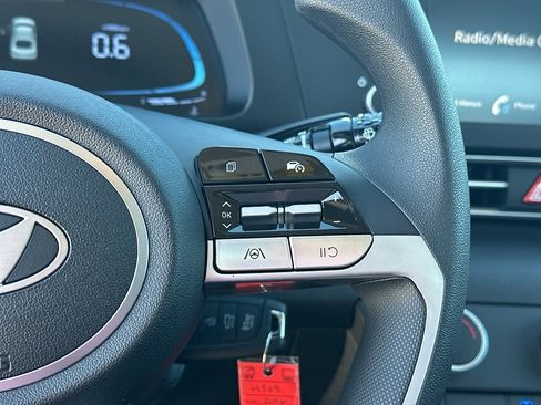 New 2026 Hyundai Elantra SE image 15