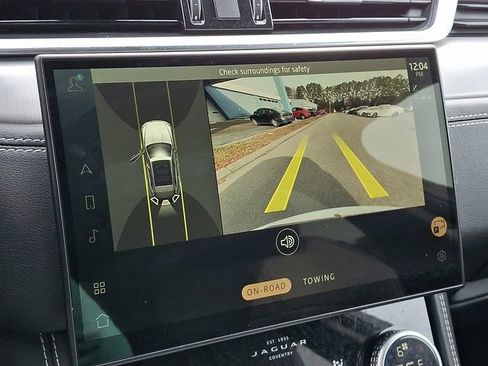 Used 2024 Jaguar F-PACE R-Dynamic S image 23