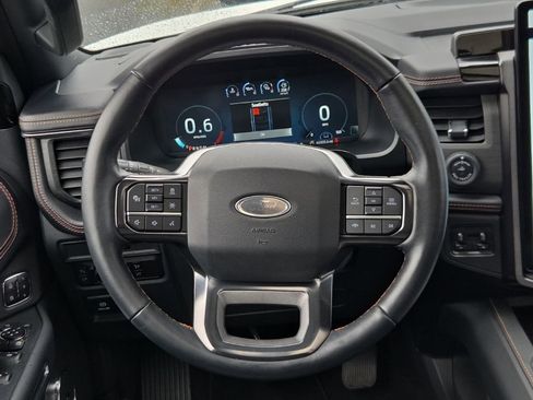 Used 2022 Ford Expedition Max Platinum image 24