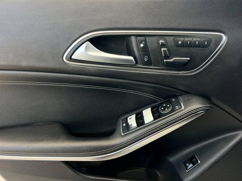 Used 2014 Mercedes-Benz CLA 250 image 13